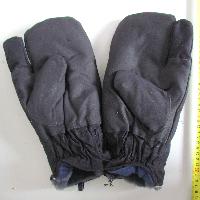 Tříprsté zimní vojenské rukavice rudoarmějce, originál. Model z roku 1939. Vyrobeny po válce. Byly součástí zimní výstroje.