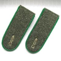 Wehrmacht Artillery Shoulder Boards, COPY. Worn by soldiers in rank: Kanonier, Oberkanonier, Gefreiter, Obergefreiter.