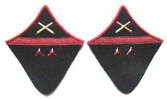 Vojenské výložky dělostreleckého poddůstojníka na kabát (SERŽANT), ČETAŘ. Vzor 1935, KOPIE.