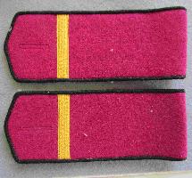 Everyday soviet shoulder boards infantry Lance-corporal (Efrejtor), Type 1943, COPY. Everyday shoulder boards were supposed to be worn with golden emblems designating the branch of service and stencils denoting a unit.