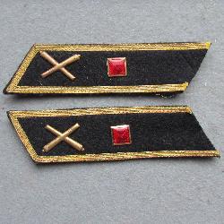 USSR Collar Tab, Artillery officer, Sub-Lieutenant. Type 1935
